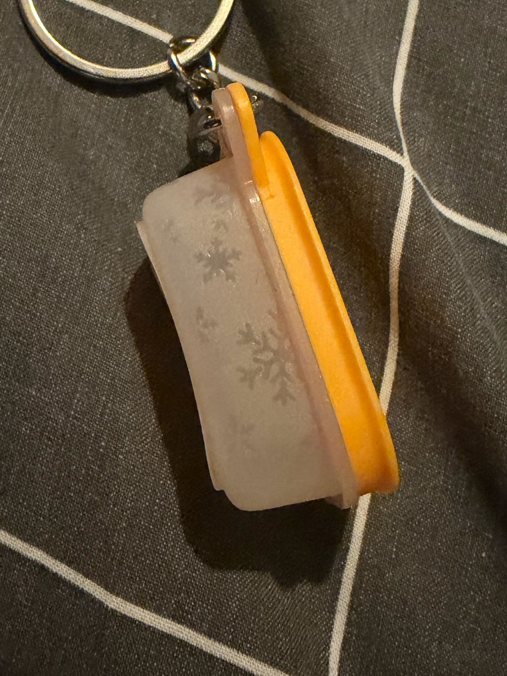 vintage tupperware keychain - Picture 3 of 3